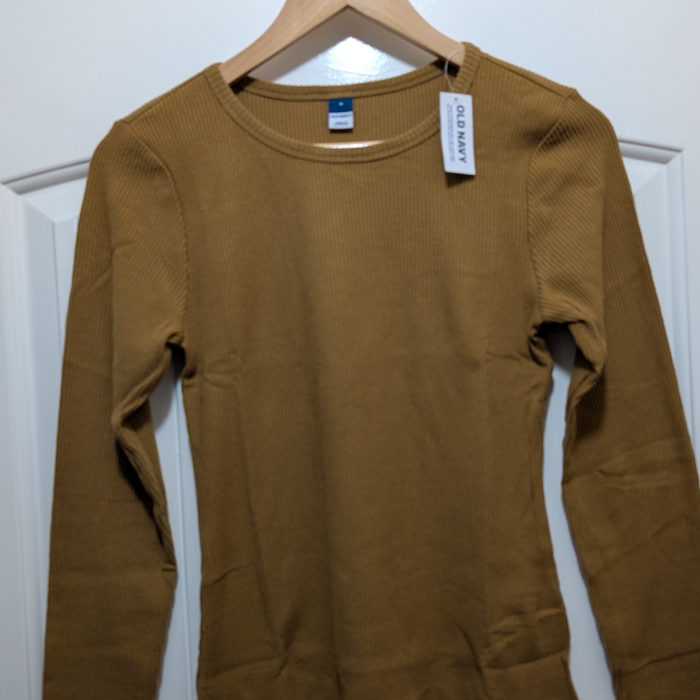 Old Navy Women's Mustard Crew Neck Sweater